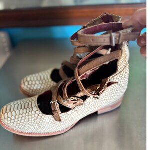 Freebird Marcel in Cream Colored Snakeskin Leather